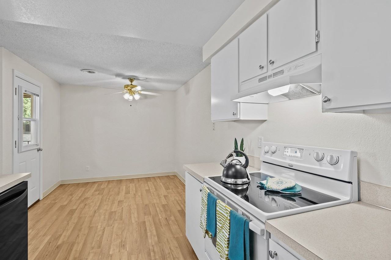 Windsong Apartments | 1, 2, or 3 - Photo 7 of 19