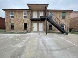 featured image of 1603 Benttree Dr