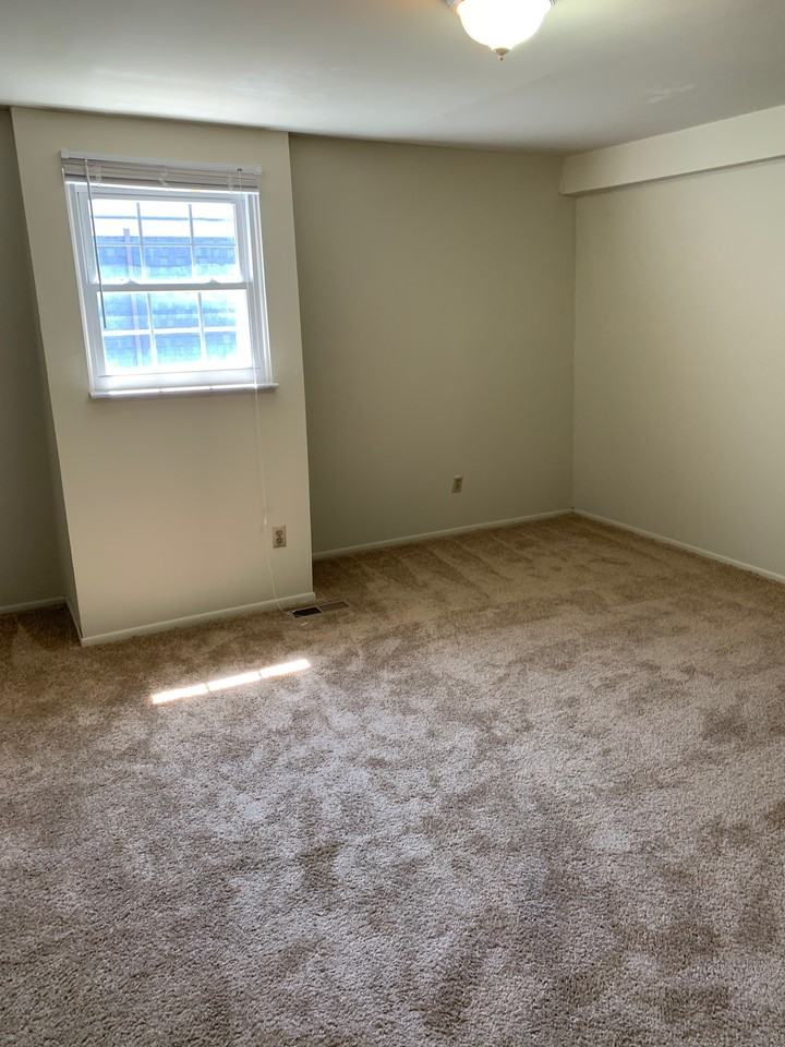 Kingswood Townhouses - Photo 2 of 8