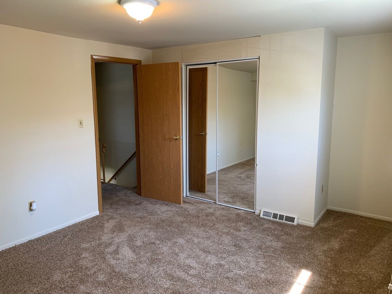 Kingswood Townhouses - Photo 3 of 8