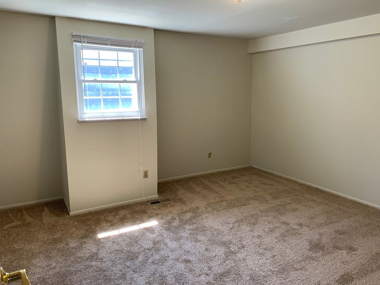 Kingswood Townhouses - Photo 5 of 8