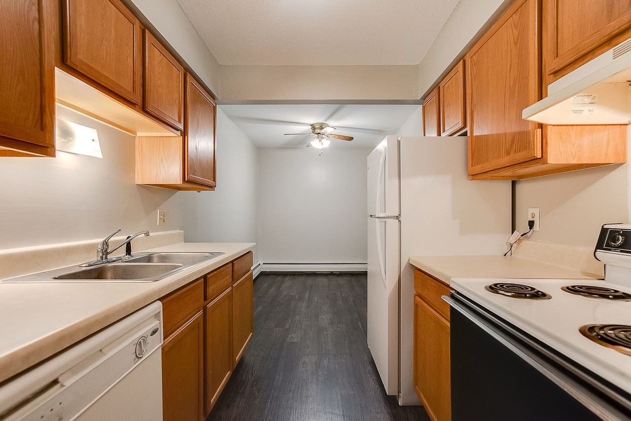 Cedar Commons Apartments - Photo 2 of 15