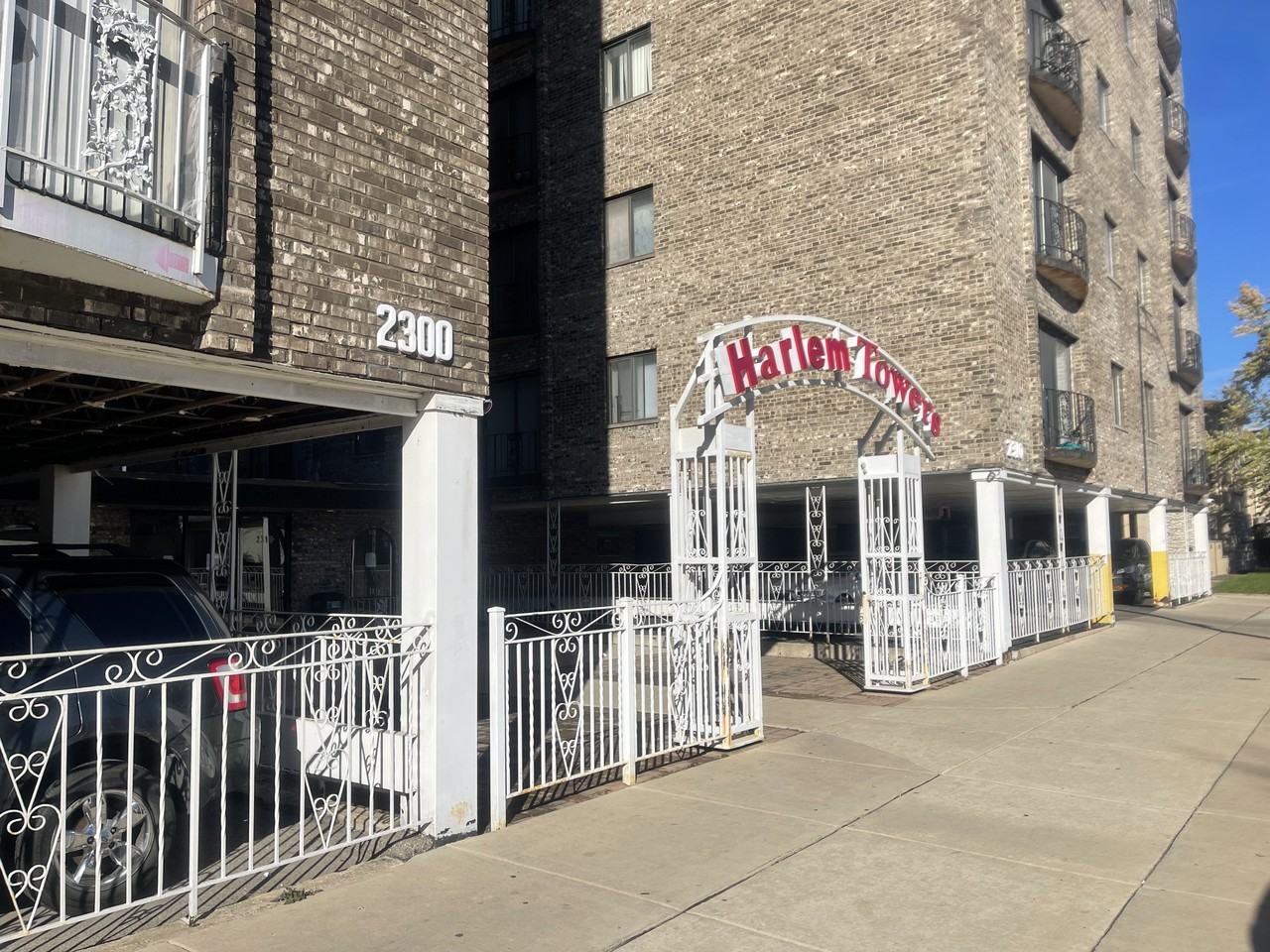 2300 HARLEM - Photo 2 of 22