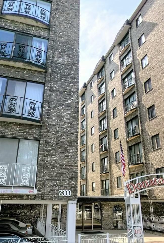 2300 HARLEM - Photo 4 of 22