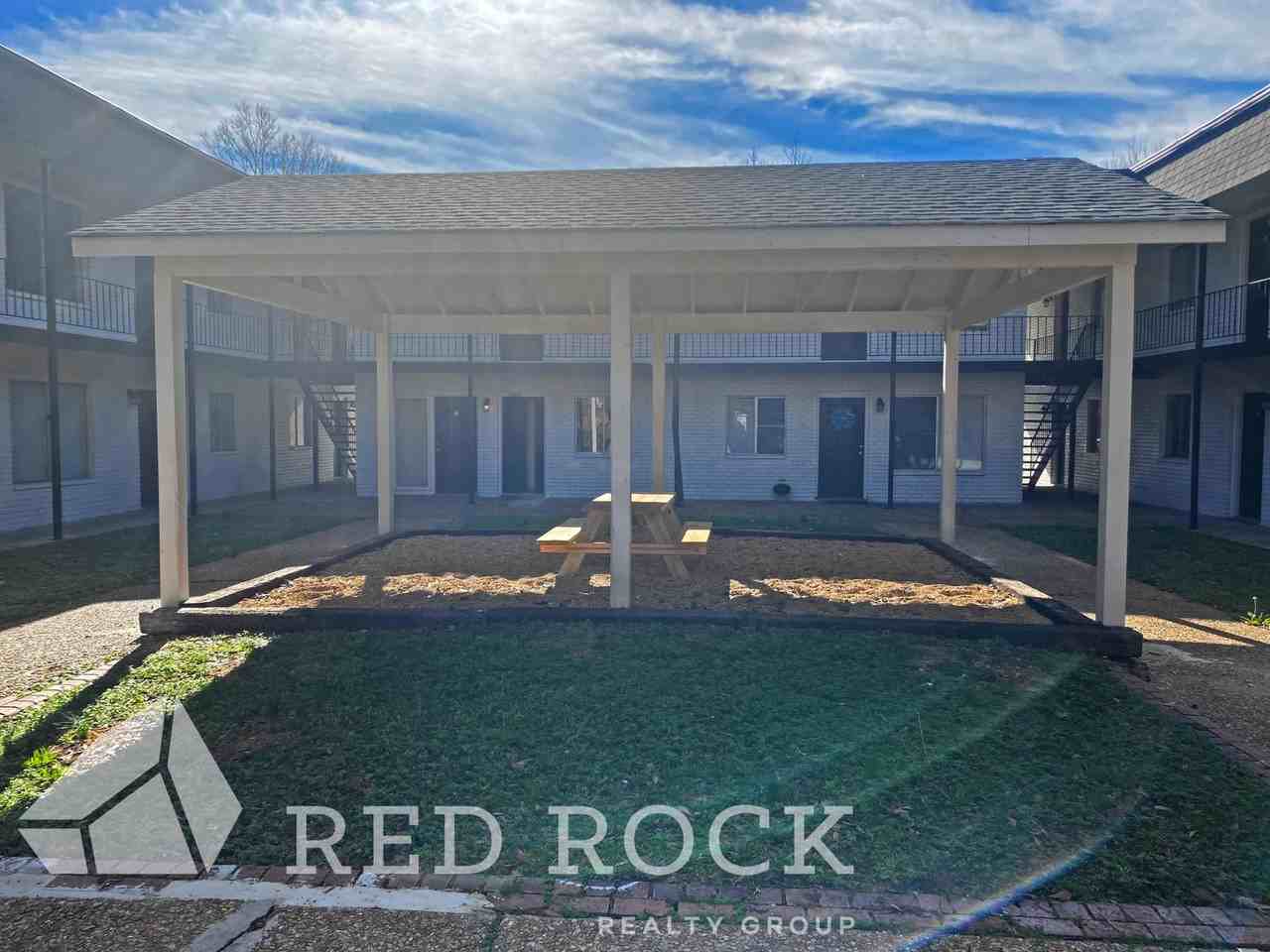 Embassy Court Apartments - Photo 2 of 7