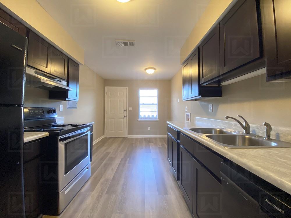 Seville Apartments - Photo 5 of 11