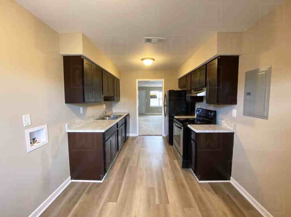 Seville Apartments - Photo 6 of 11