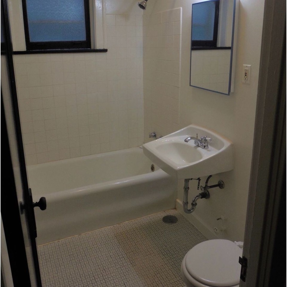 346 - *Wolcott Arms South* - Photo 2 of 48