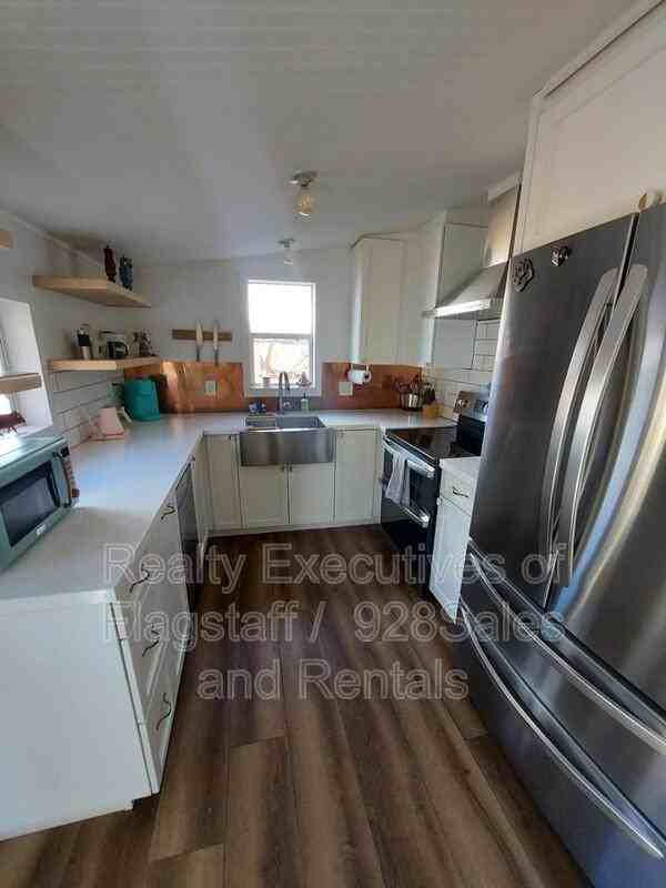 119 S Wc Riles St - Photo 3 of 15