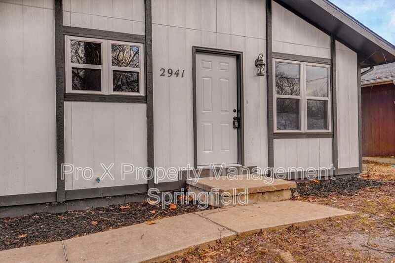 2941 W Pacific St - Photo 3 of 22