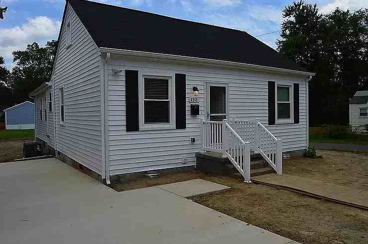 1316 Overlook St - Photo 3 of 4