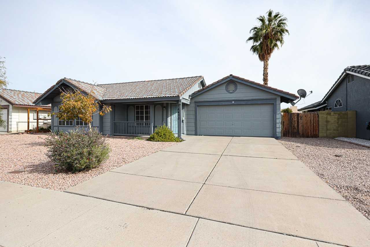 18433 N 56th Dr - Photo 3 of 25