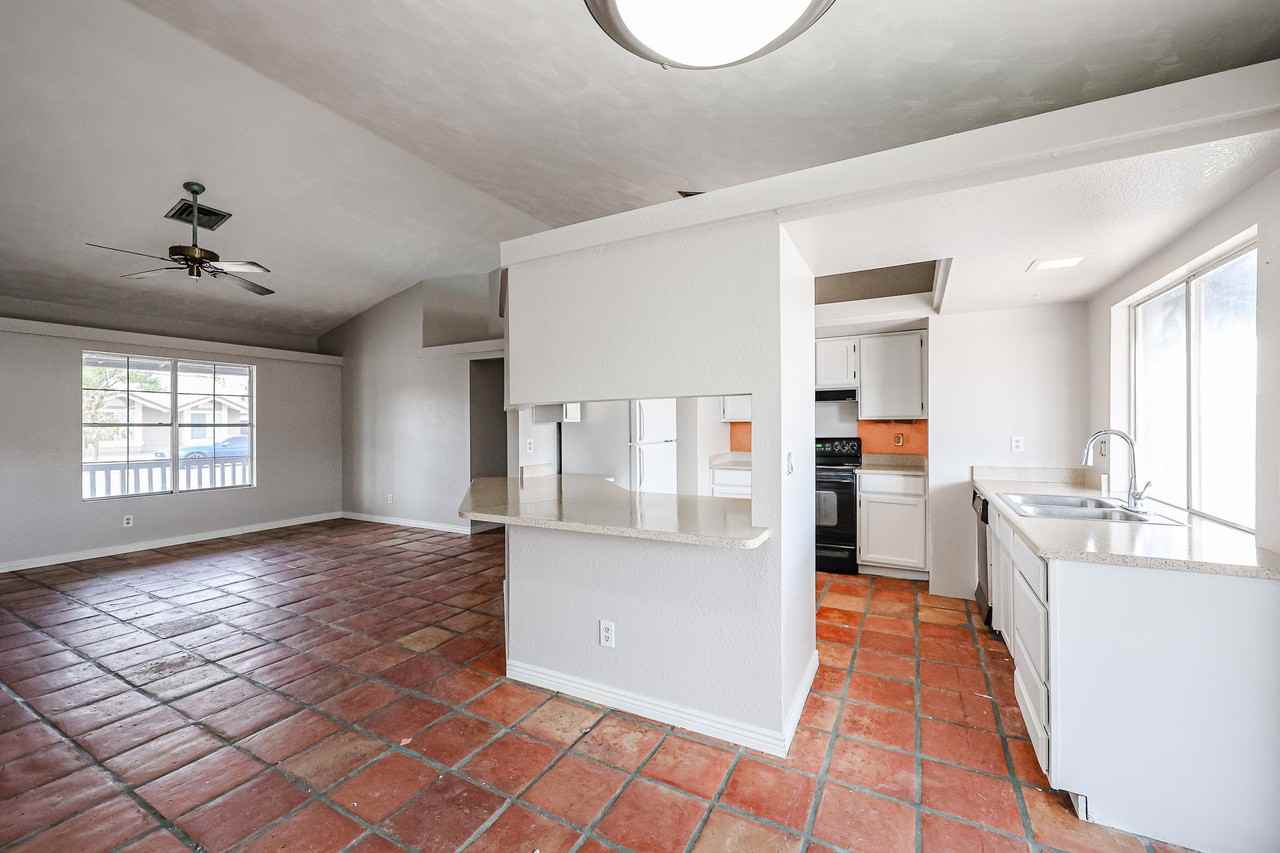 18433 N 56th Dr - Photo 6 of 25