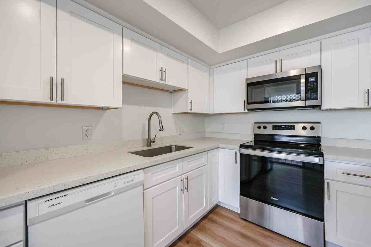 6633 N Majorca Ln E - Photo 7 of 23