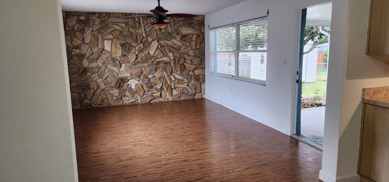 306 S Monroe St - Photo 7 of 34