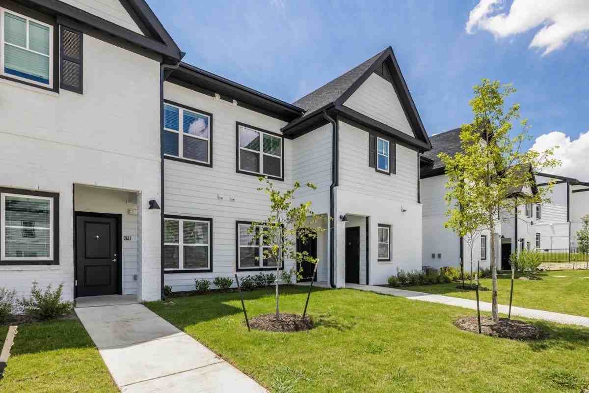 1100 Halsey Dr #C3-15