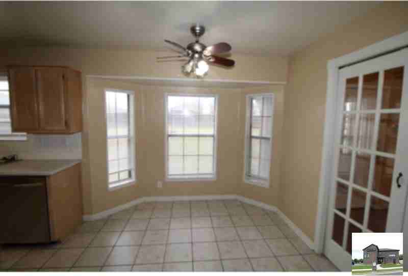 3923 Oak Valley Dr - Photo 3 of 29