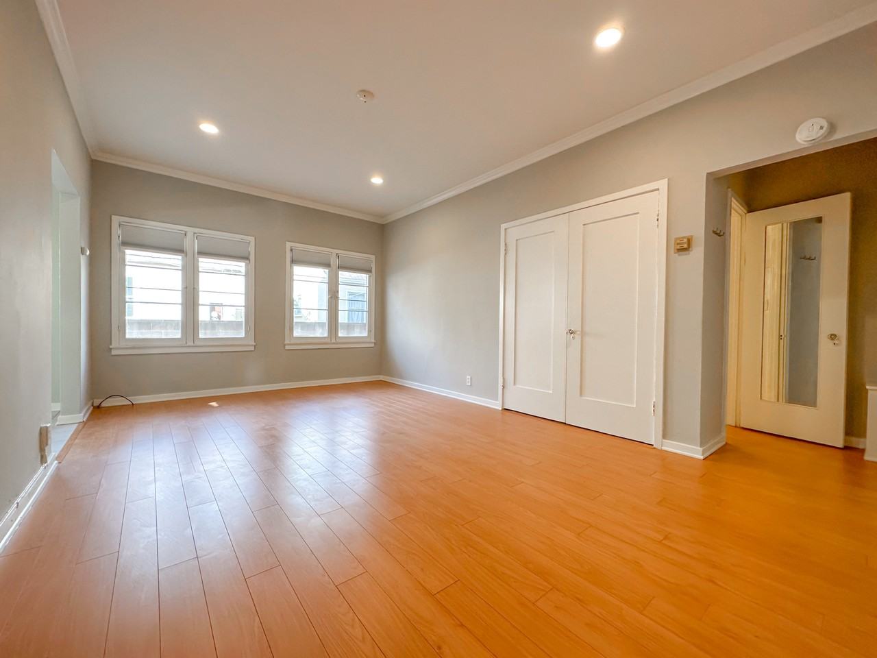 545 N Marengo Ave #4