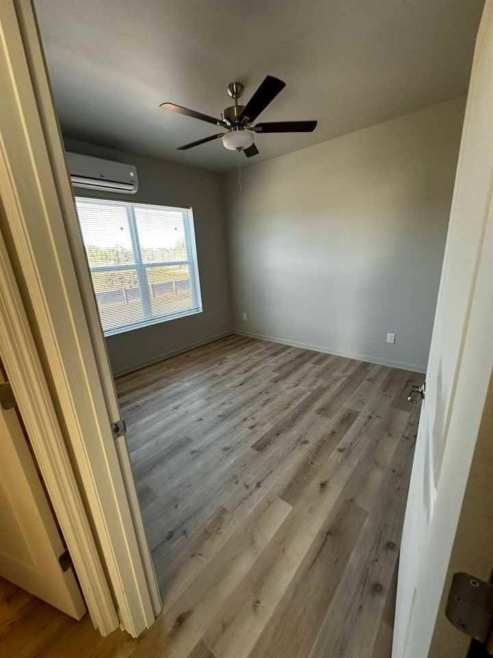 1403 Avenue A #1403-15 - Photo 3 of 8