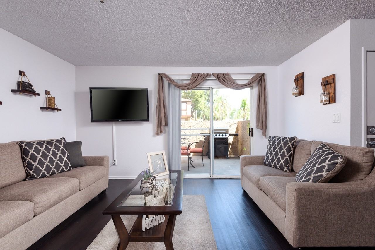 Oasis Townhomes - Photo 6 of 48