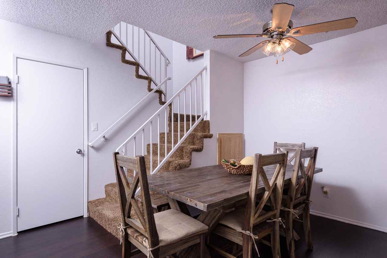 Oasis Townhomes - Photo 7 of 17