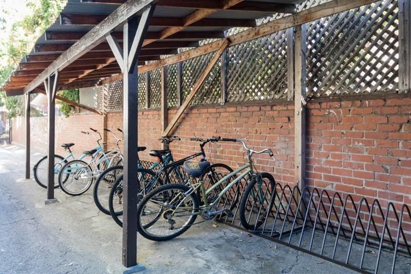 D69--2611 S. Portland Street - Photo 6 of 17