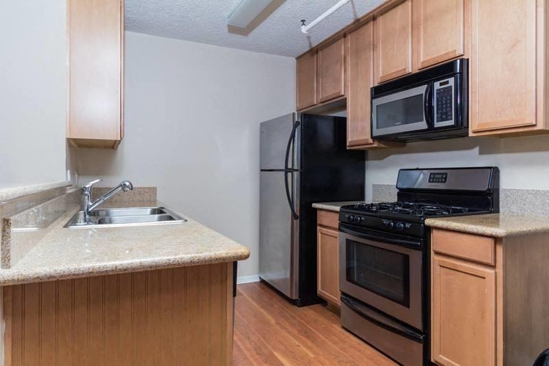 D69--2611 S. Portland Street - Photo 3 of 26