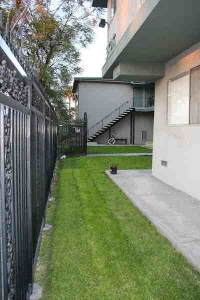 F62--3620 Budlong Avenue - Photo 4 of 19