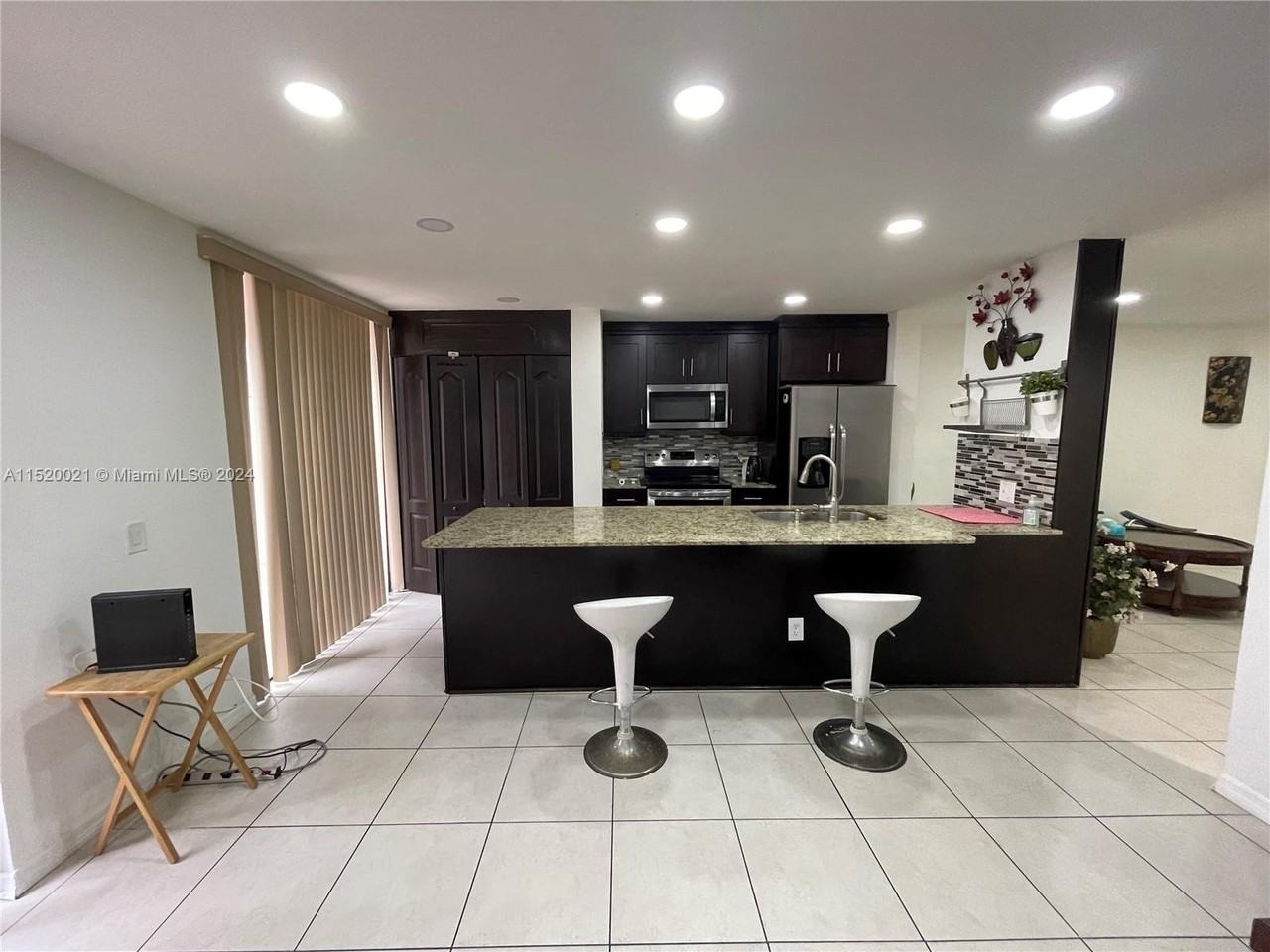 12317 Nw 11th St - Photo 2 of 8