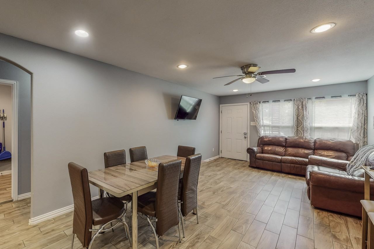 Wolcott Dr - Photo 6 of 17