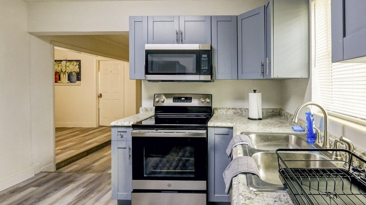 W Termino St - Photo 5 of 30