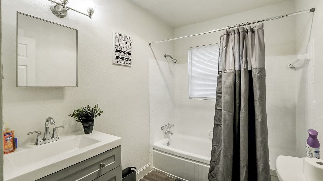 W Termino St - Photo 6 of 30