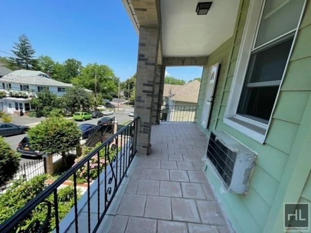 15 University Pl - Photo 2 of 21