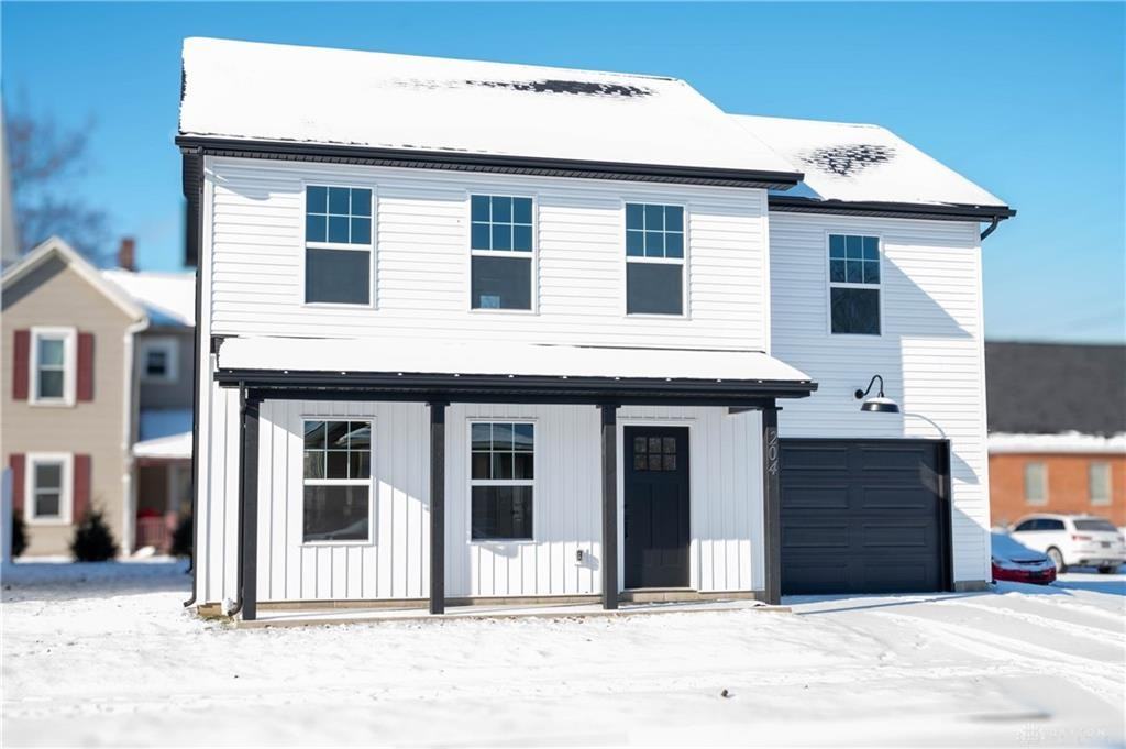 204 Ash St - Photo 2 of 22