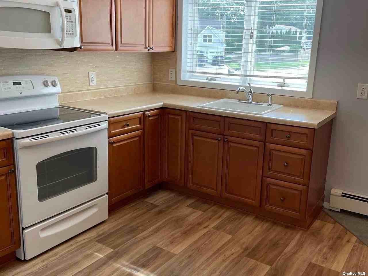 3 Lovell Ct - Photo 2 of 11