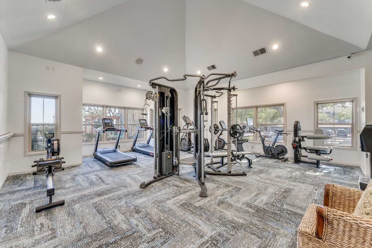 Cliffs at Barton Creek - Photo 6 of 22