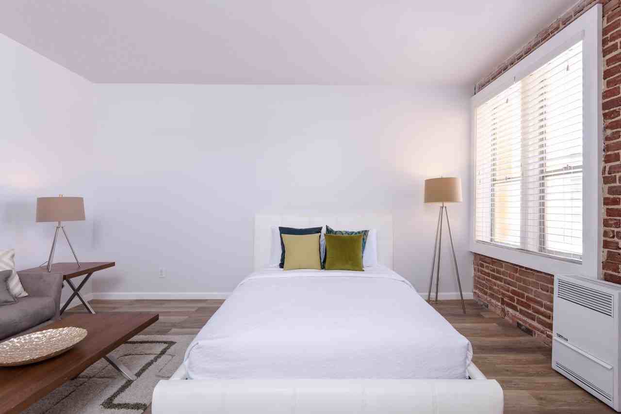 The St. Charles - Photo 6 of 12