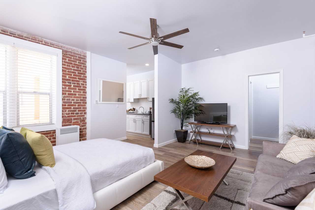 The St. Charles - Photo 7 of 12