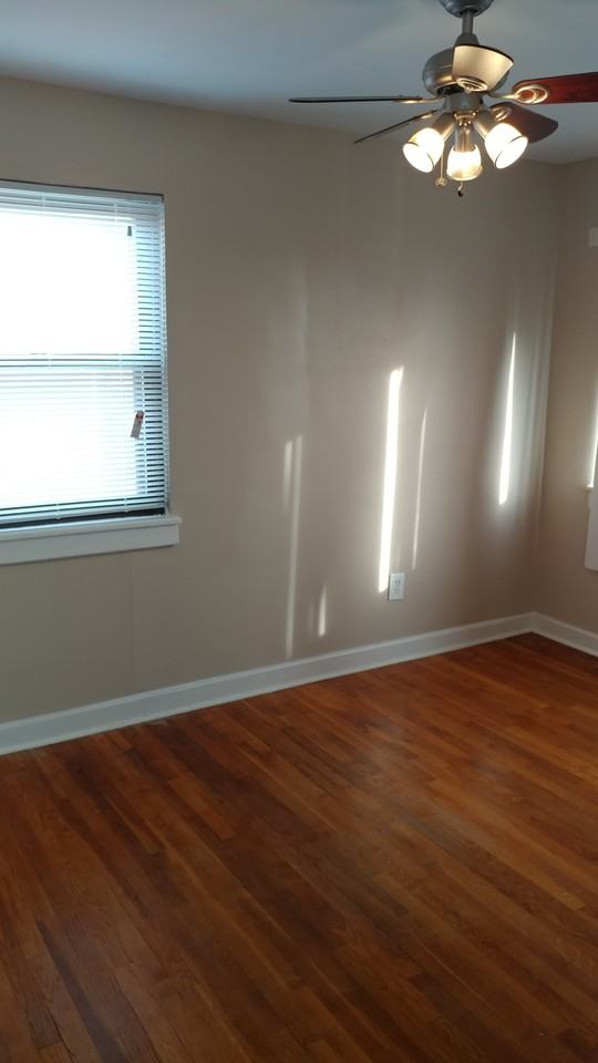 1243 Alabama Avenue Southeast #B - Photo 7 of 10