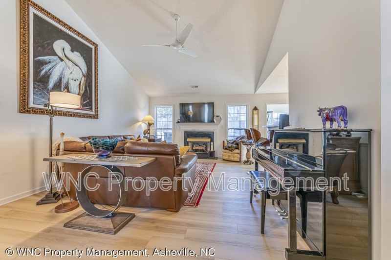 139 N Sunberry Trl - Photo 3 of 24