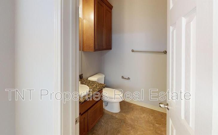 138 Forest Ridge Dr - Photo 2 of 13