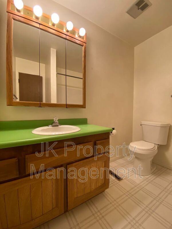 401 50th Street South #20 - Photo 6 of 10