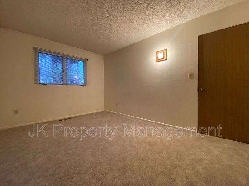 401 50th Street South #20 - Photo 7 of 10