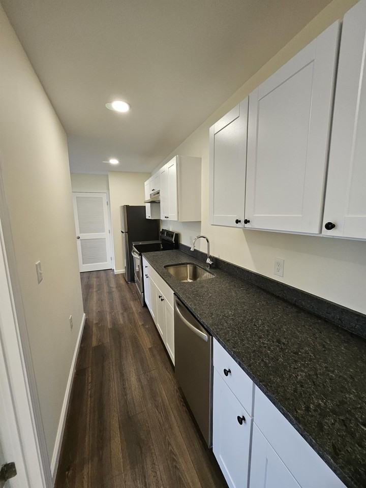 7 West Main Street - Photo 3 of 14