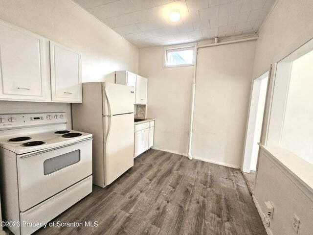 522 N Main - Photo 2 of 8