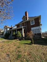 featured image of 160 S Wade Ave