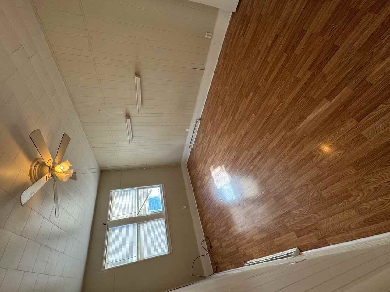 160 South Wade Avenue - Photo 5 of 18