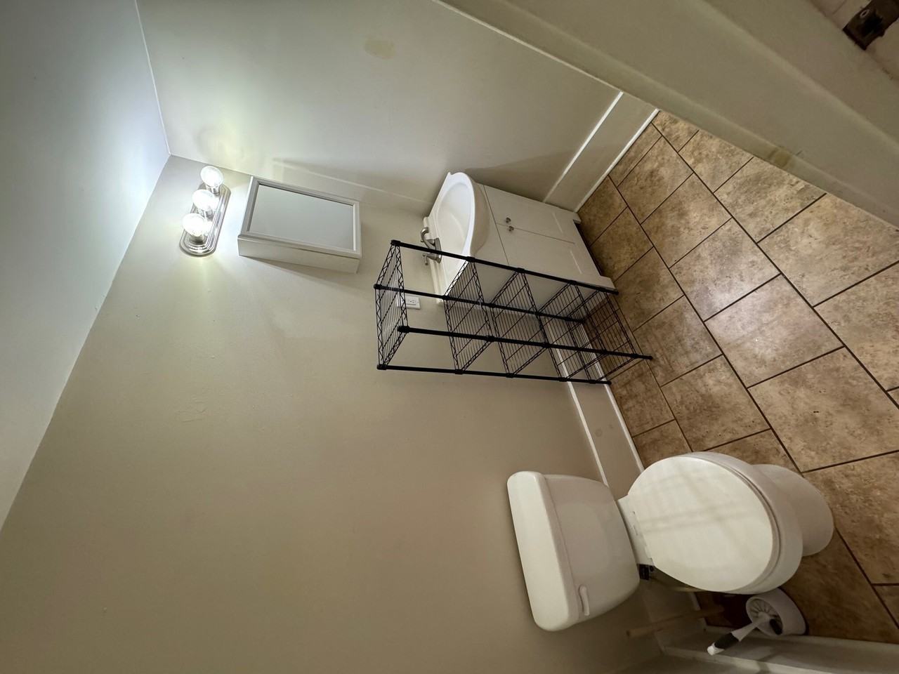 160 South Wade Avenue - Photo 6 of 18