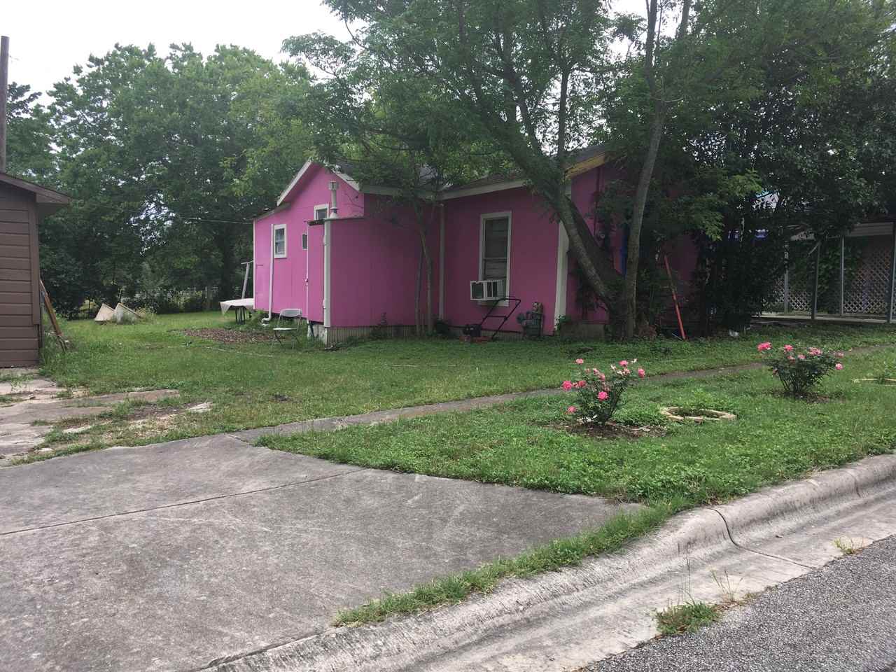 518 Laredo St #1 - Photo 6 of 6