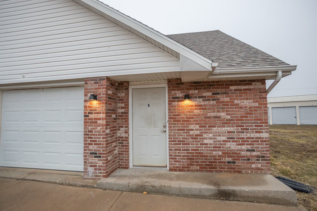 125 Hayes Rd #B - Photo 3 of 20